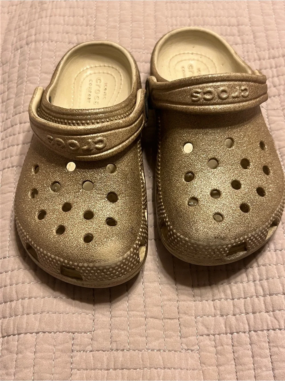 CROCS Kids Classic Clog in Metallic Gold